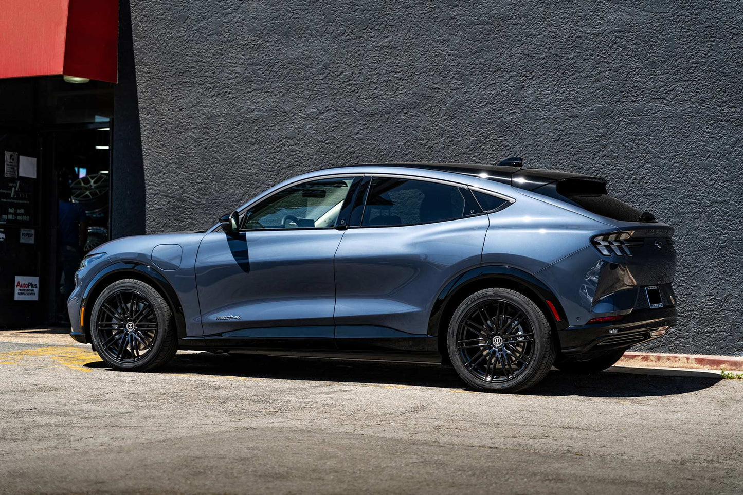 CURVA WHEELS Flow Forged CFF50 - Gloss Black Machined